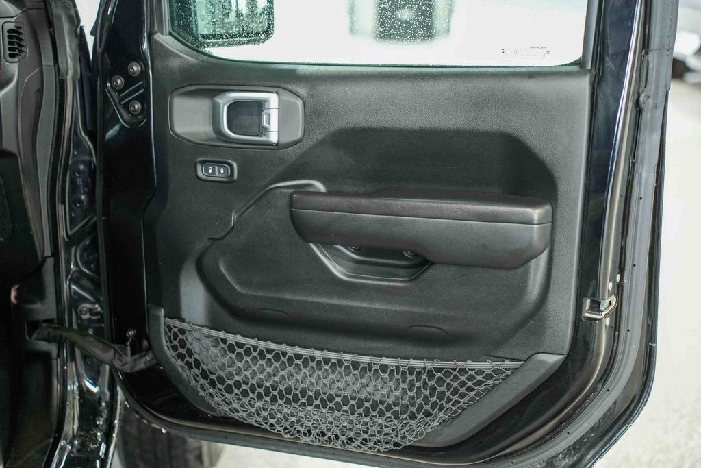 Used 2020 Jeep Wrangler Sport AWD/4WD image 17