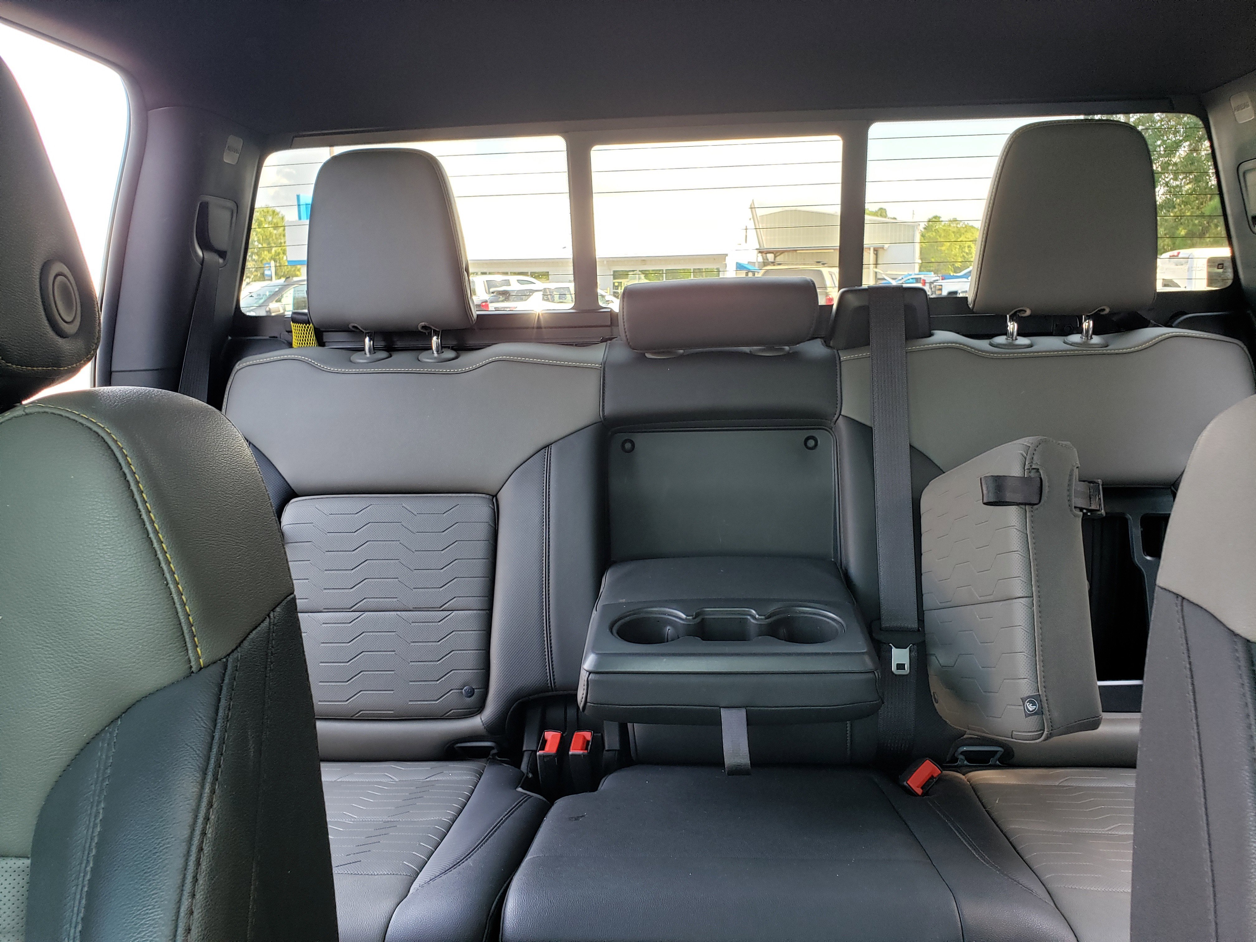 Used 2024 Chevrolet Silverado 2500 ZR2 w/ Technology Package image 31