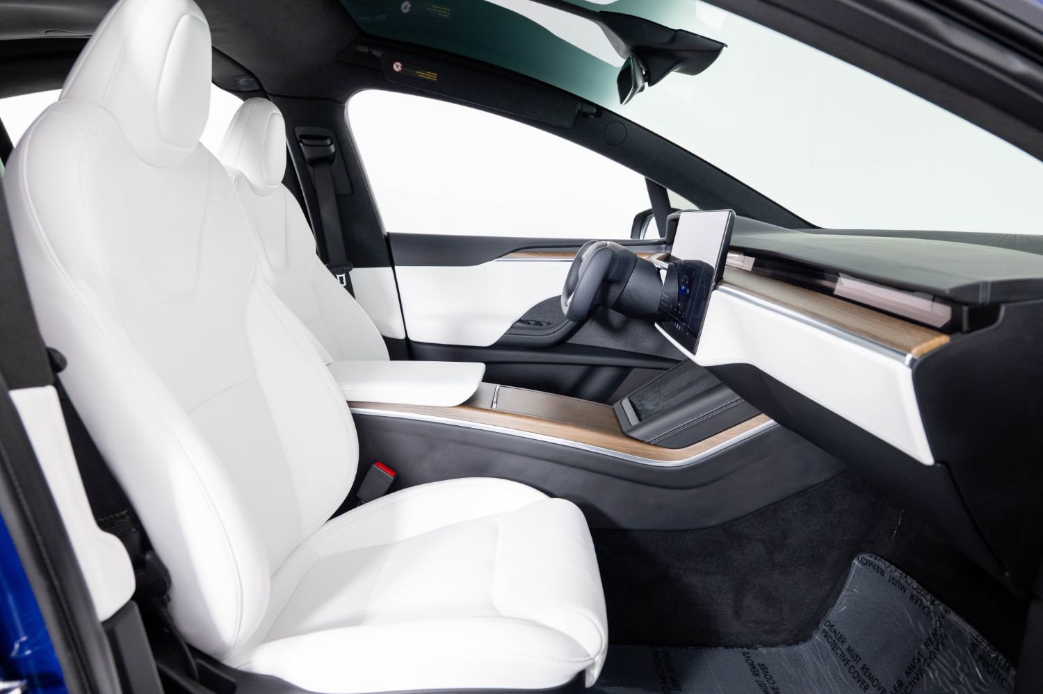 Used 2023 Tesla Model X image 28