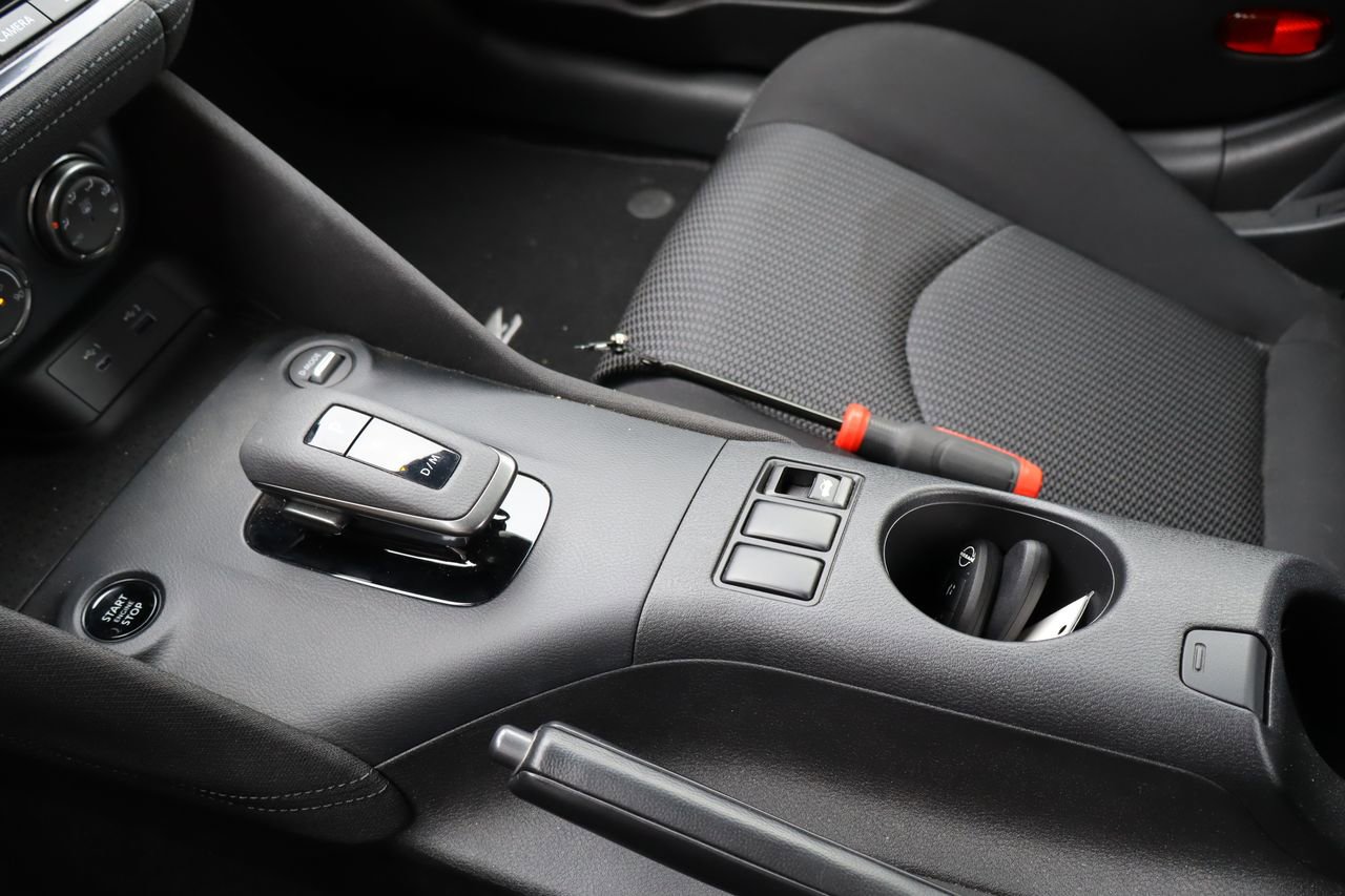 Used 2024 Nissan Z Sport w/ Floor Mat Package RWD image 20