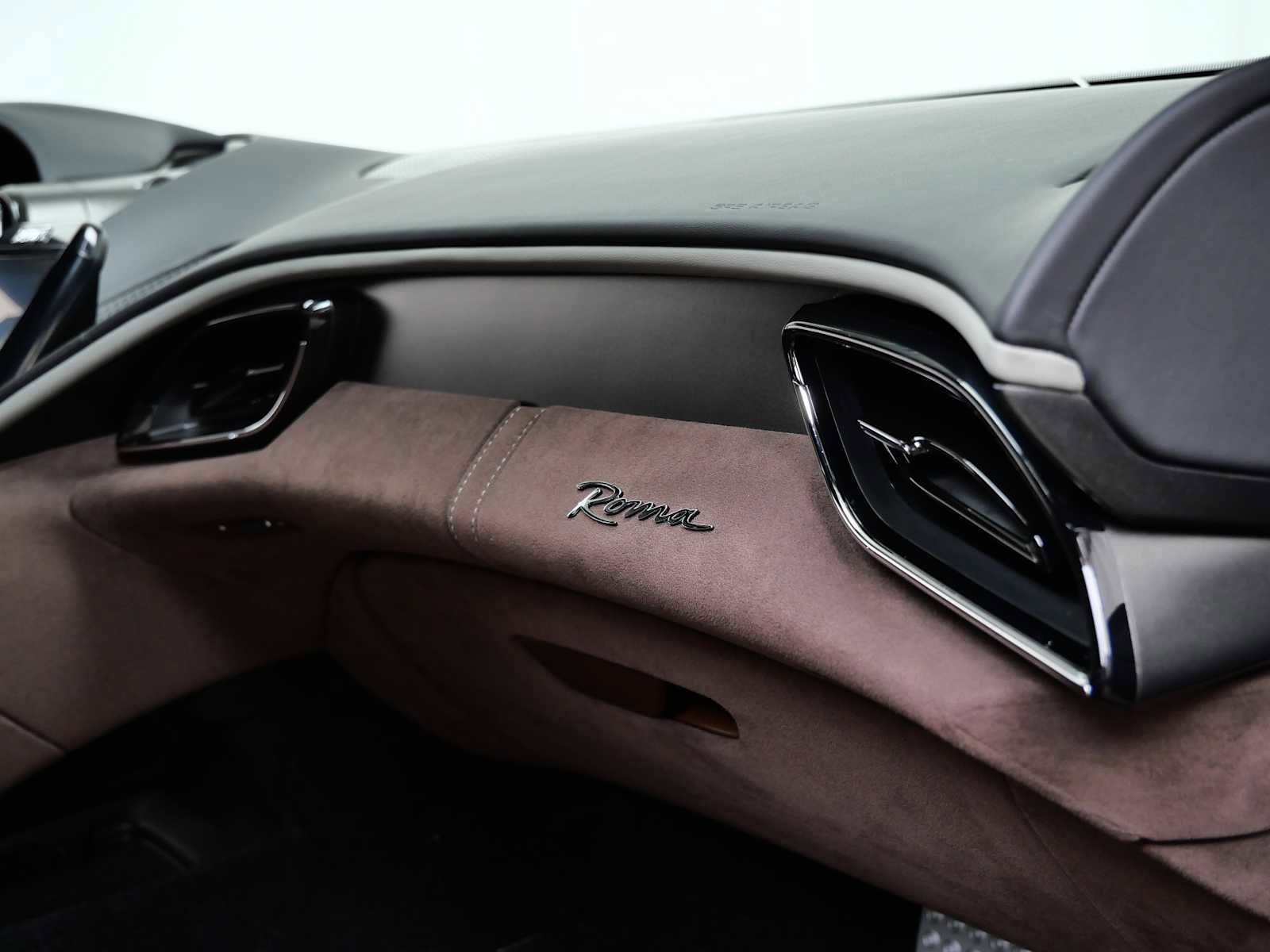 Certified 2024 Ferrari Roma image 15