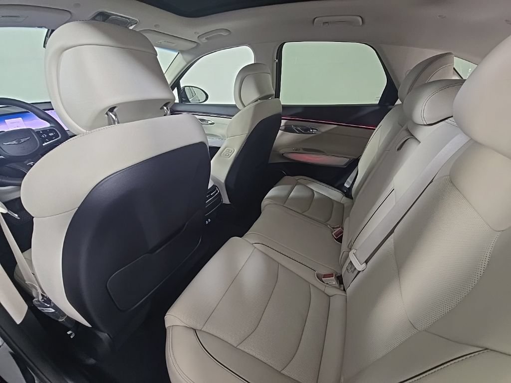 New 2027 Genesis GV70 2.5T Advanced AWD/4WD image 29