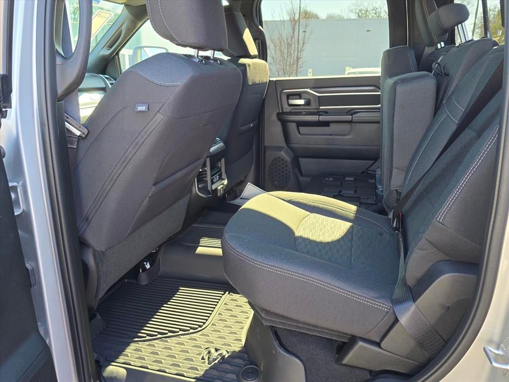 New 2026 RAM 2500 Big Horn AWD/4WD image 5