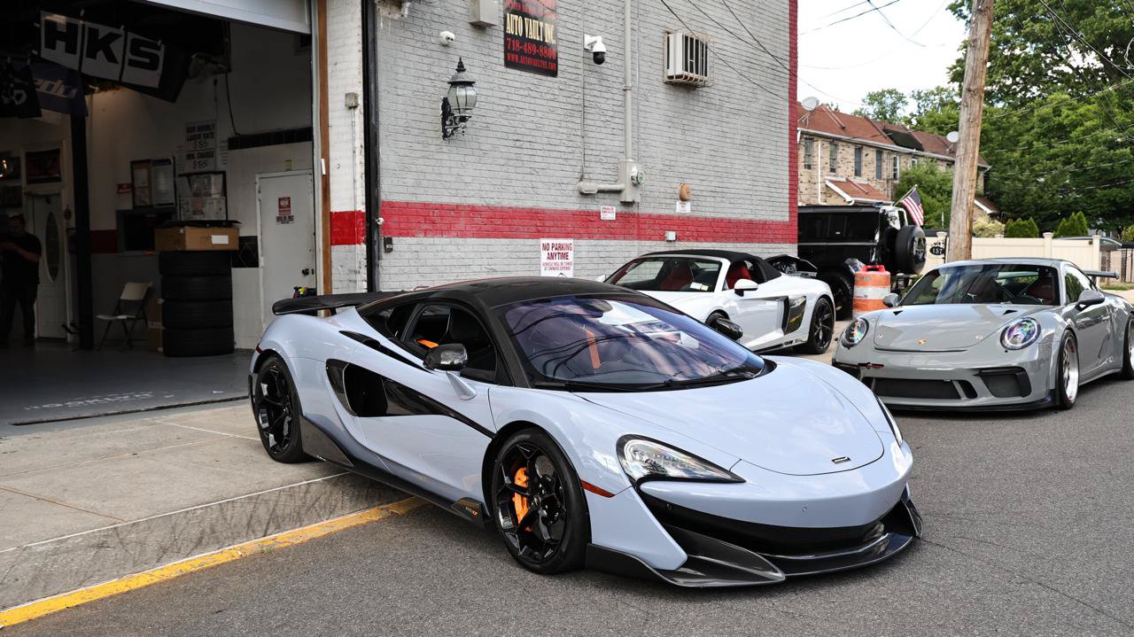 Used 2019 McLaren 600LT RWD image 2