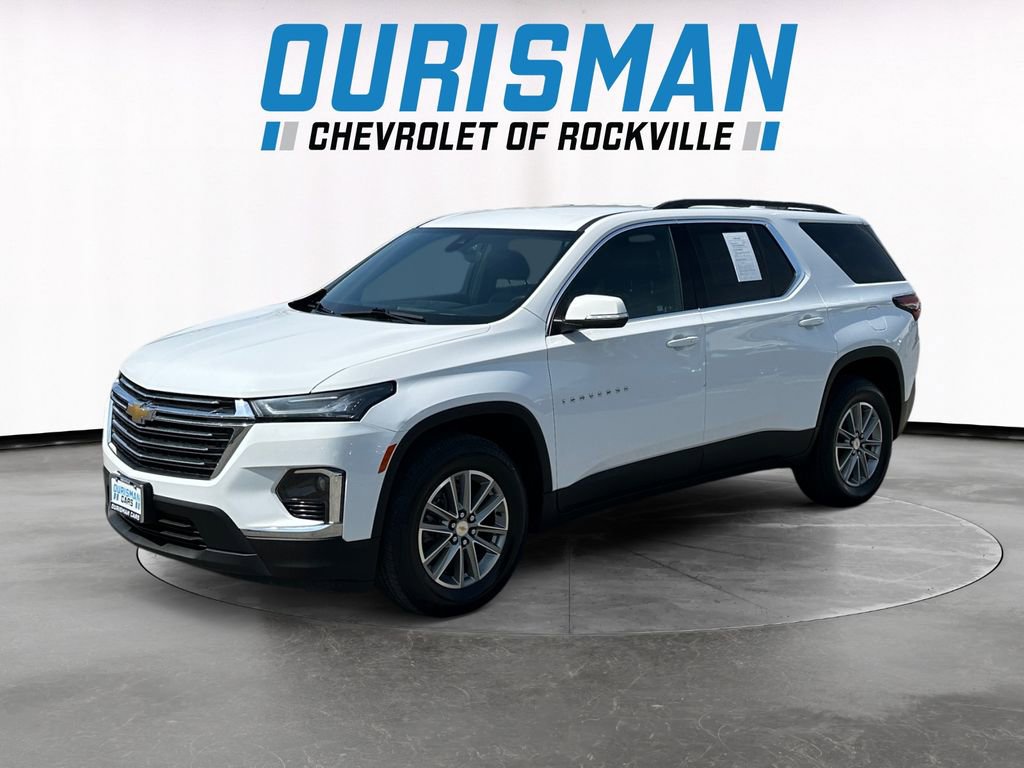 Used 2023 Chevrolet Traverse LT image 2