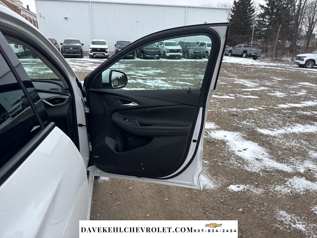 Used 2021 Buick Encore GX Essence w/ Advanced Technology Package image 31