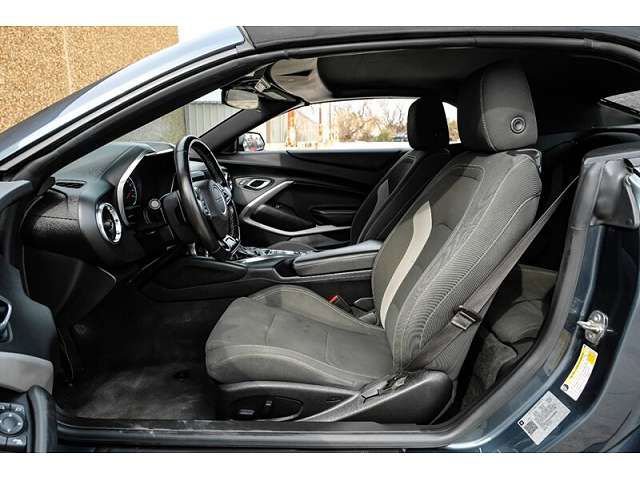 Used 2020 Chevrolet Camaro LT image 9