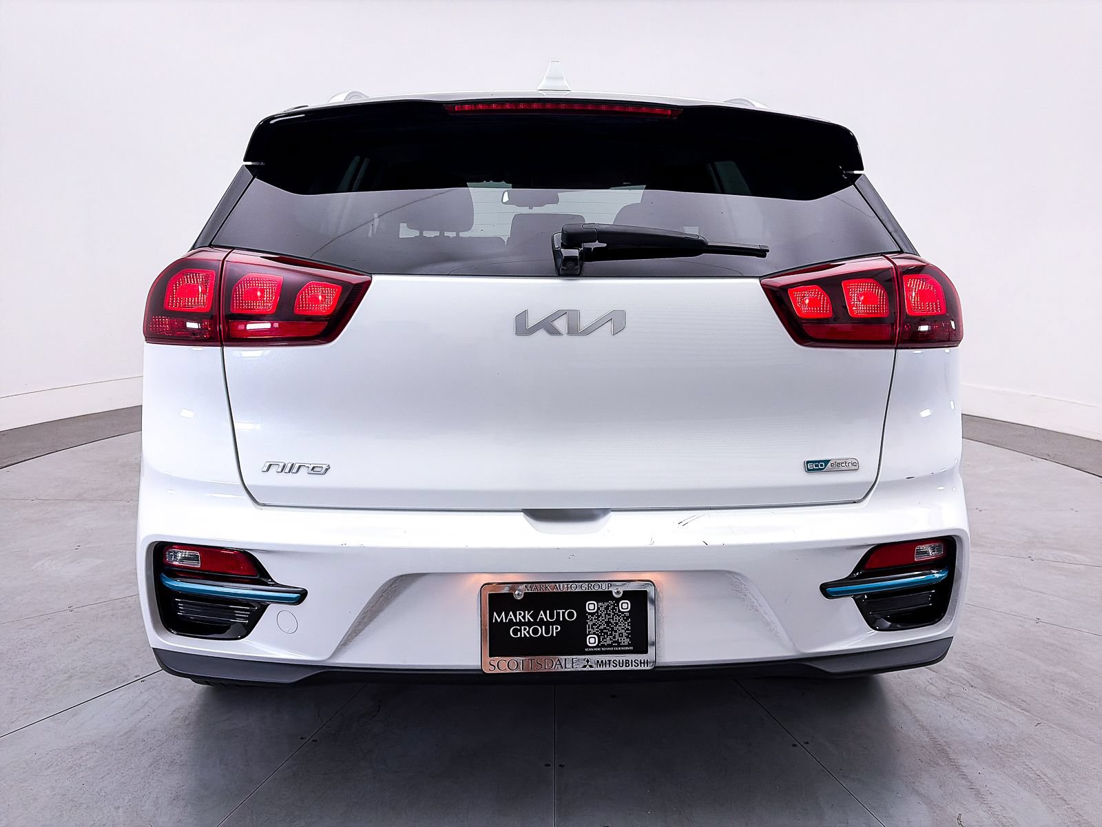 Certified 2022 Kia Niro EX FWD image 13