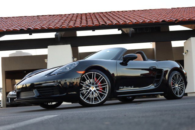 Used 2018 Porsche 718 Boxster S image 3