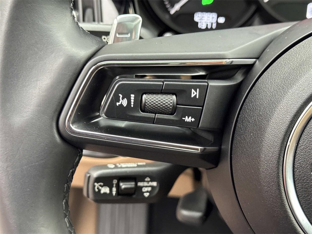 Used 2024 Porsche Macan image 29