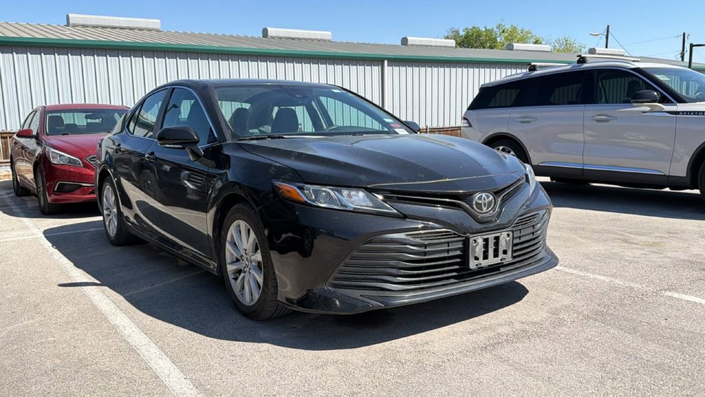 Used 2020 Toyota Camry LE w/ Convenience Package image 3