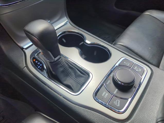 Used 2018 Jeep Grand Cherokee Overland AWD/4WD image 17