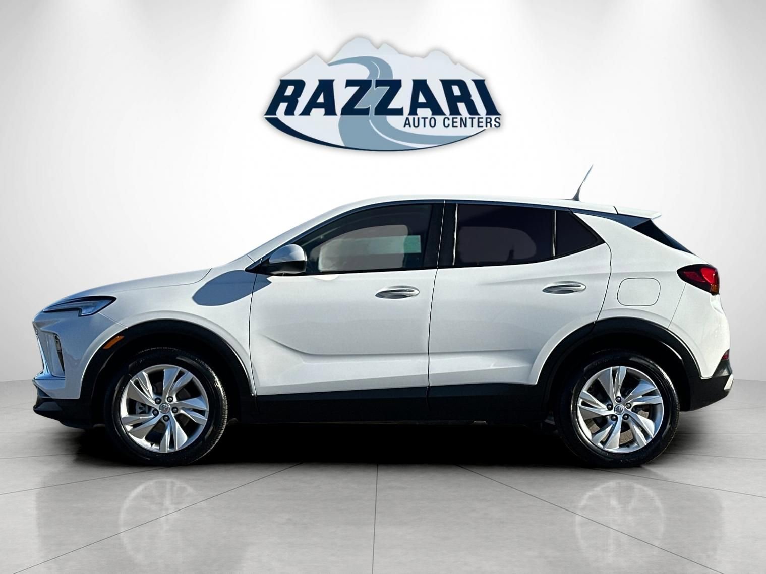Used 2024 Buick Encore GX Preferred image 6