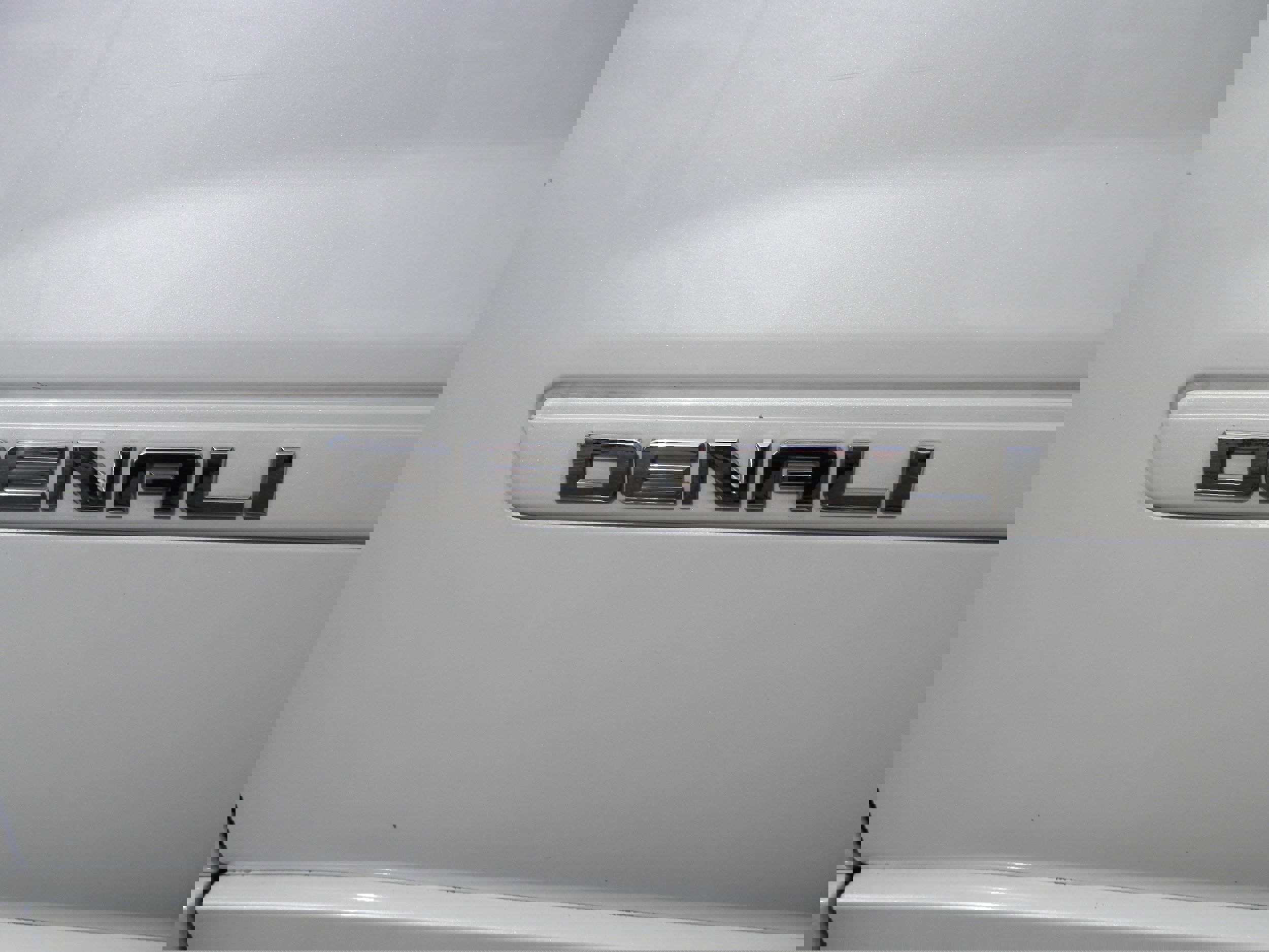 Used 2016 GMC Acadia Denali image 13