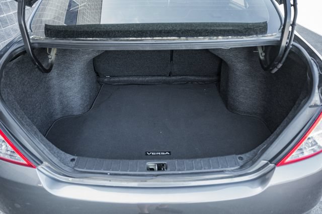 Used 2019 Nissan Versa SV FWD image 10