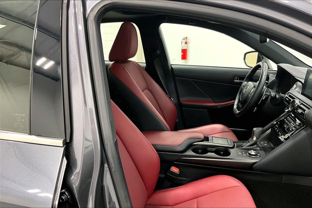 Used 2024 Lexus IS 300 w/ Comfort Package RWD image 9