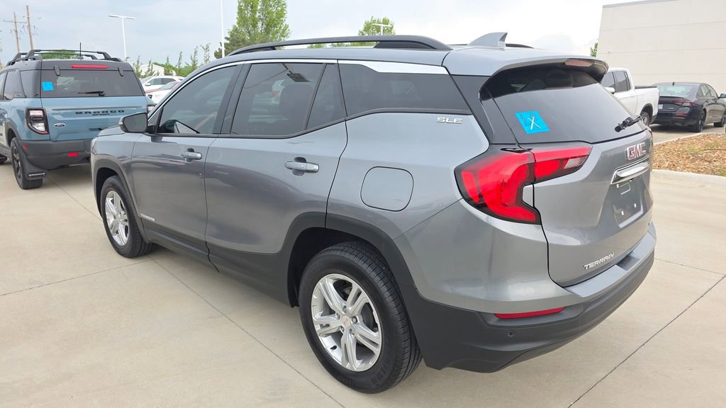 Used 2019 GMC Terrain SLE w/ Driver Convenience Package image 3