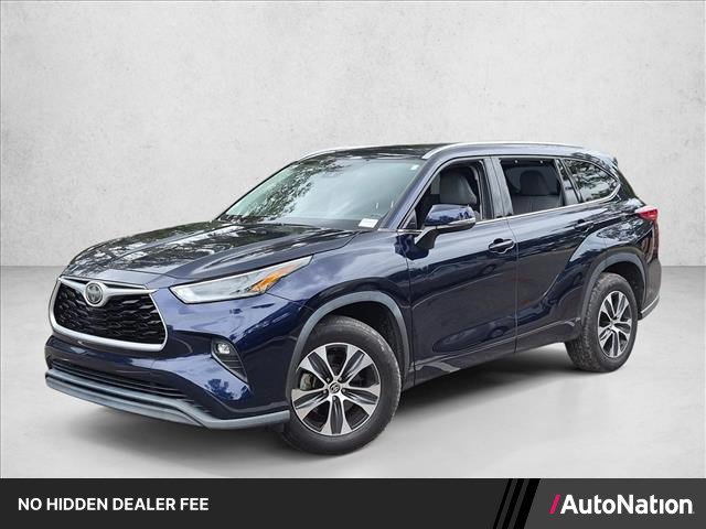Used 2021 Toyota Highlander XLE