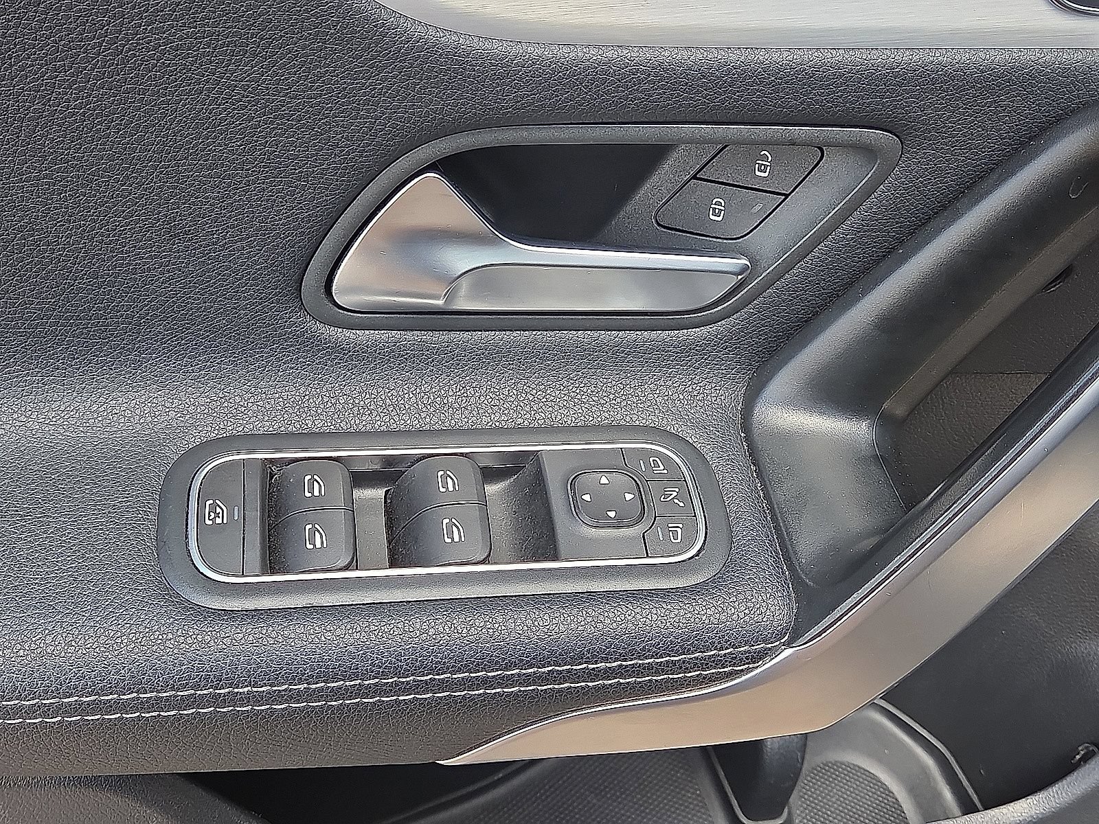 Used 2025 Mercedes-Benz CLA 250 image 21