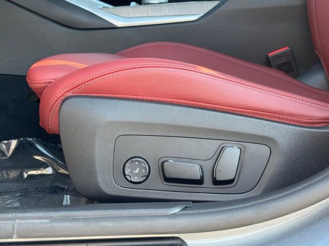 Certified 2025 BMW 330i xDrive Sedan image 13