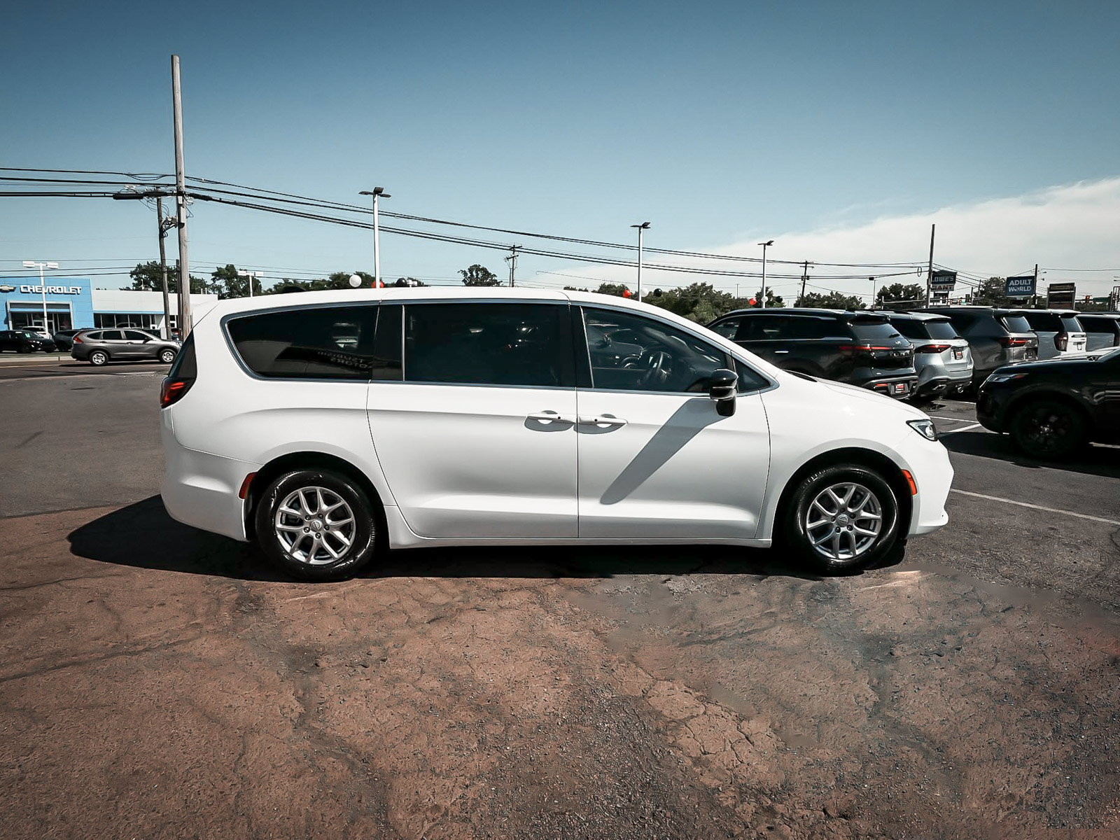 Used 2026 Chrysler Pacifica Select FWD image 7