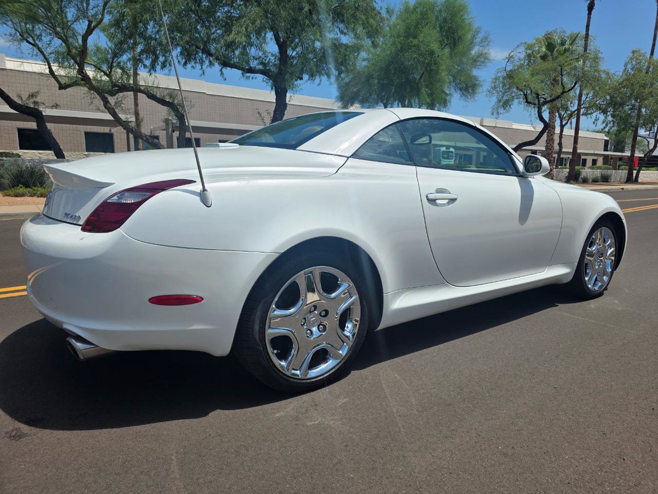 Used 2008 Lexus SC 430 Convertible RWD image 30