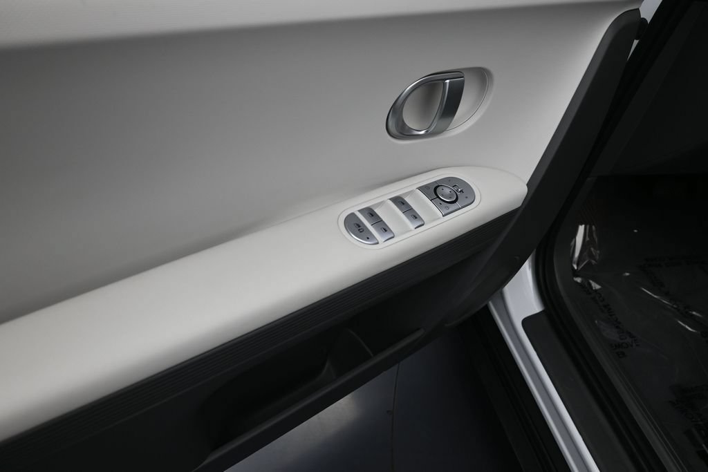 Certified 2024 Hyundai Ioniq 5 SEL RWD image 13