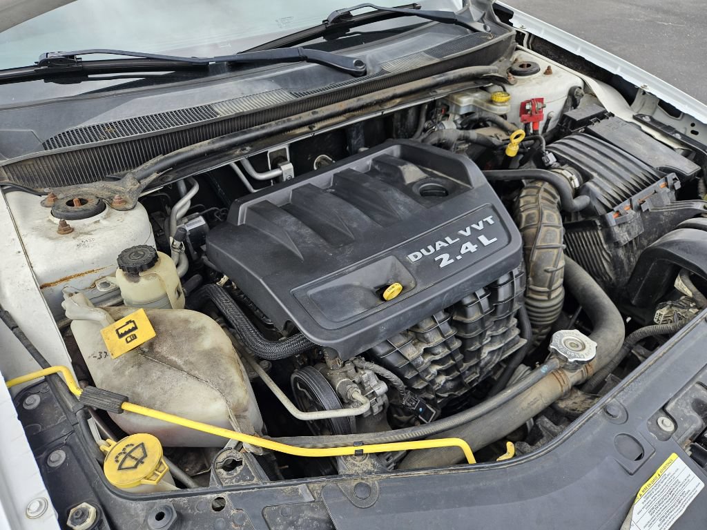 Used 2012 Chrysler 200 LX FWD image 18