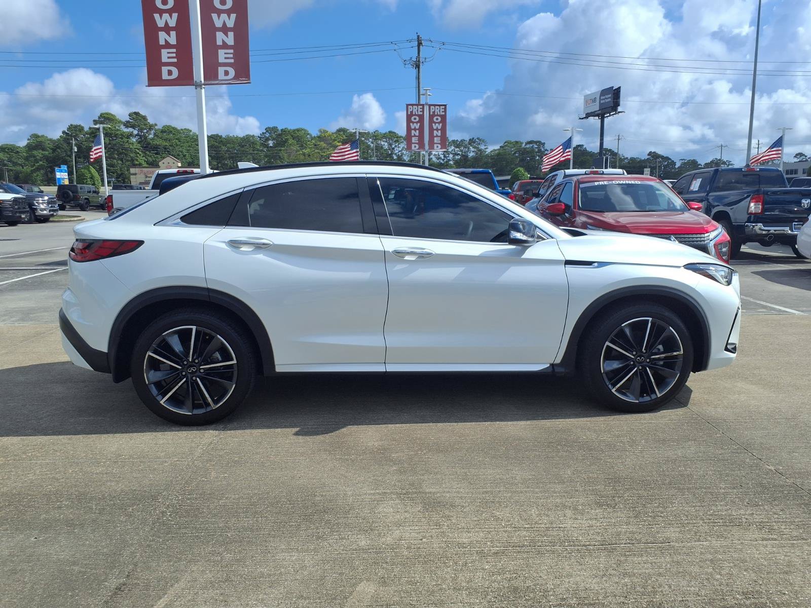 Used 2024 INFINITI QX55 Luxe w/ Cargo Package AWD/4WD image 9