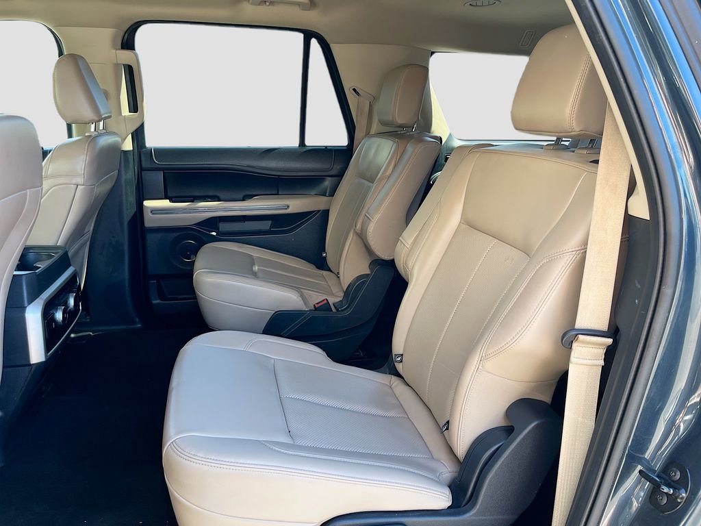 Used 2023 Ford Expedition Max XLT image 24