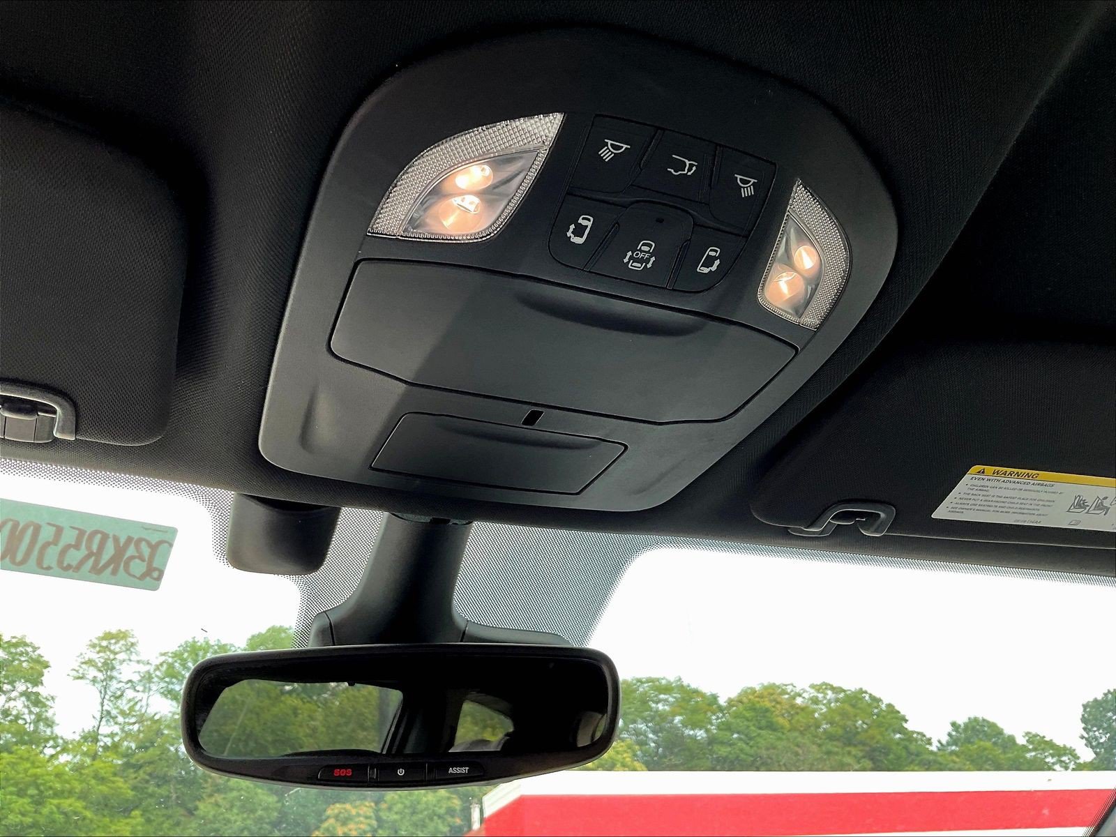 Used 2019 Chrysler Pacifica Touring Plus w/ Advanced Safetytec Group FWD image 15