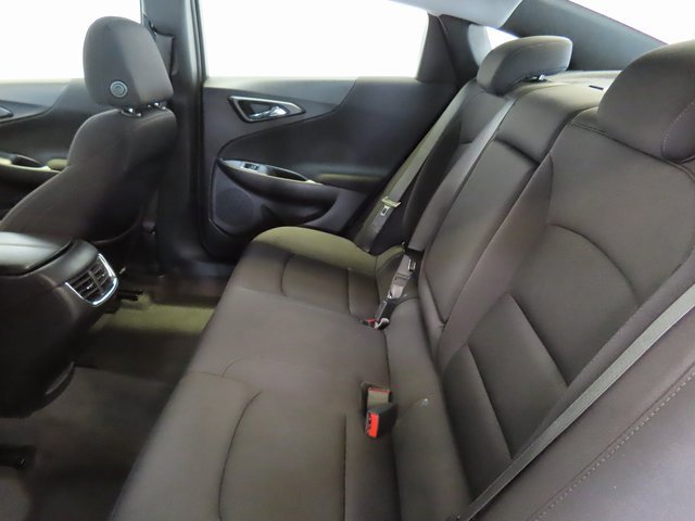 Used 2023 Chevrolet Malibu LT image 30