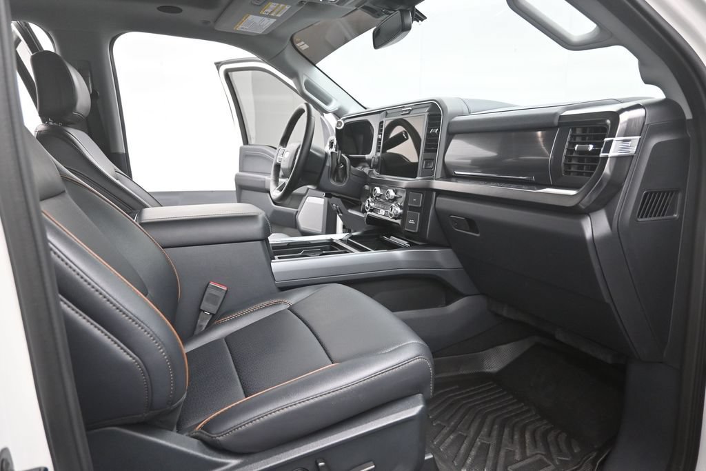 Used 2025 Ford F350 Lariat w/ Lariat Ultimate Package AWD/4WD image 24
