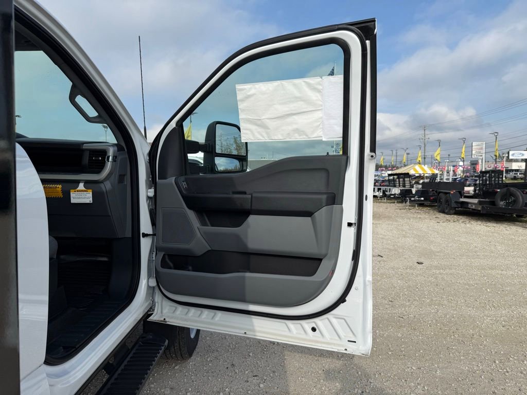 New 2024 Ford F450 XL image 17