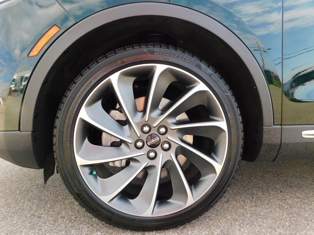 Used 2021 Lincoln Nautilus Reserve w/ Equipment Group 201A image 10