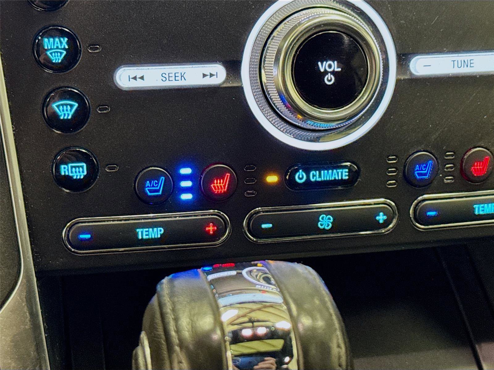 Used 2019 Ford Explorer Limited w/ Class III Trailer Tow Package image 20