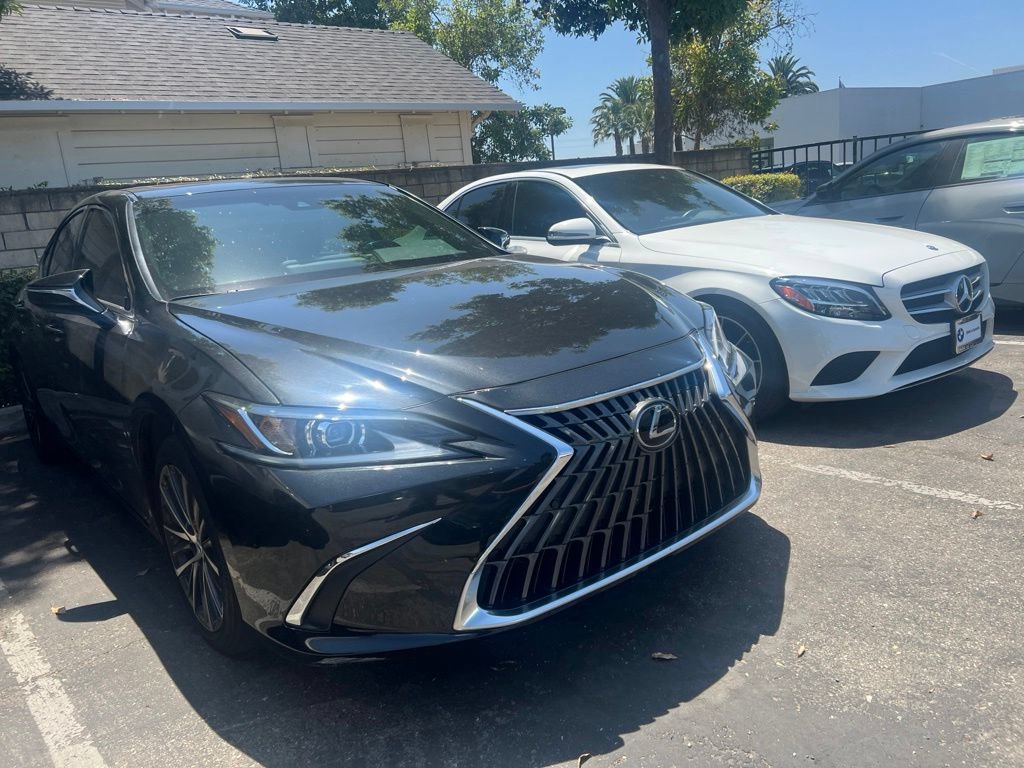 Used 2024 Lexus ES 350 w/ Premium Package FWD image 3