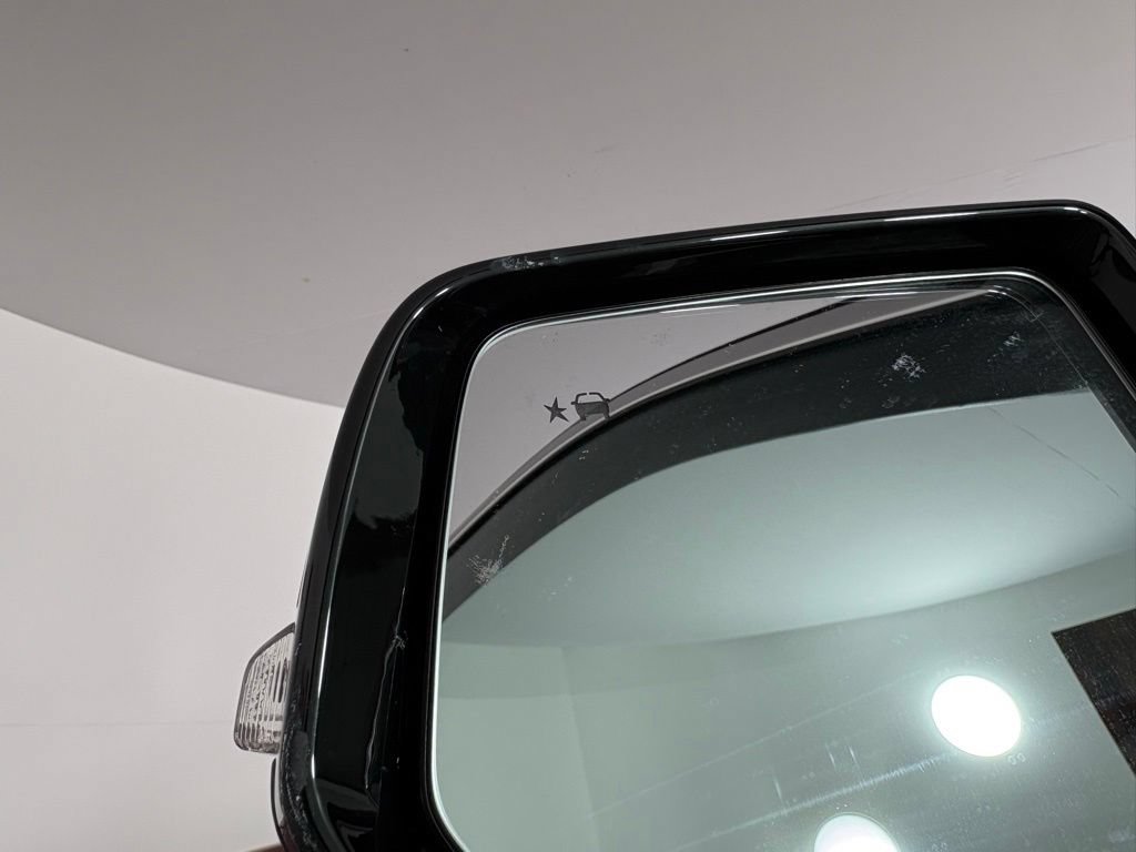 Used 2020 Chevrolet Traverse LT w/ LPO, Floor Liner Package AWD/4WD image 17