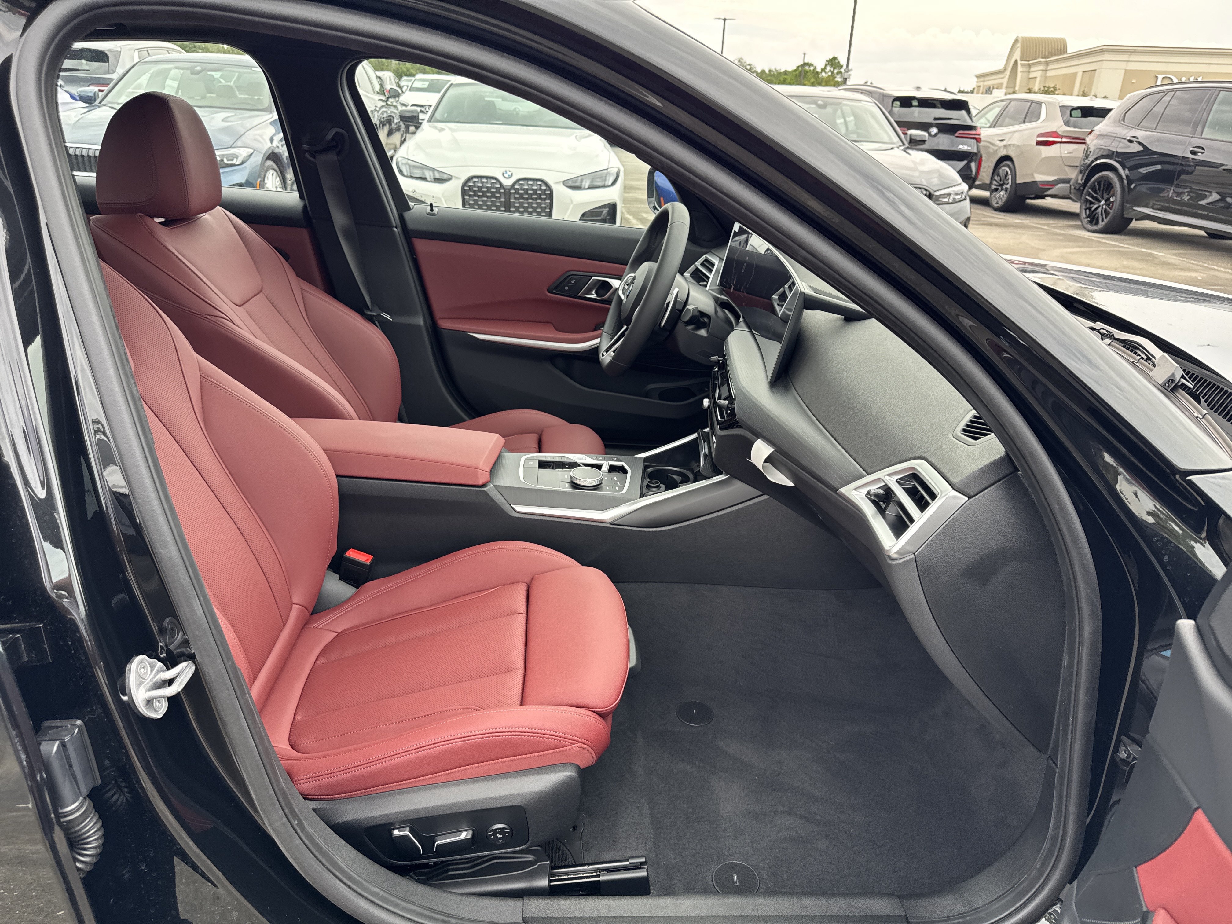 New 2026 BMW 330i Sedan w/ M Sport Package RWD image 9