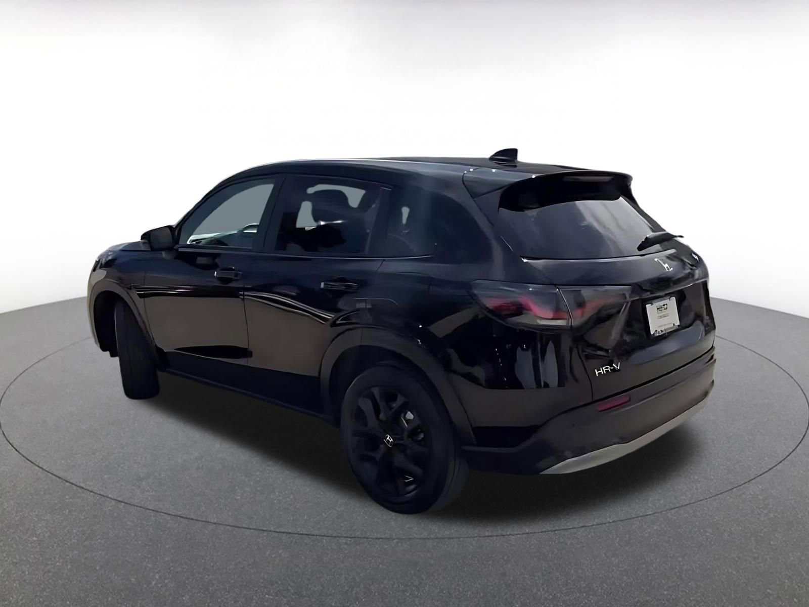 Used 2025 Honda HR-V Sport image 10