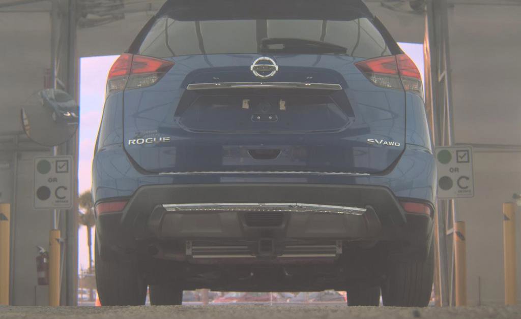 Used 2017 Nissan Rogue SV w/ SV Premium Package AWD/4WD image 7