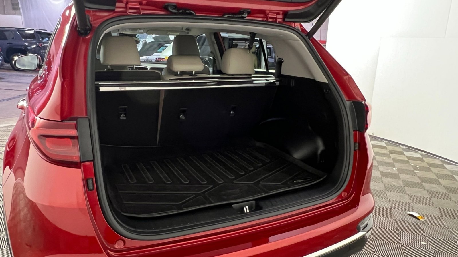 Used 2021 Kia Sportage EX image 11