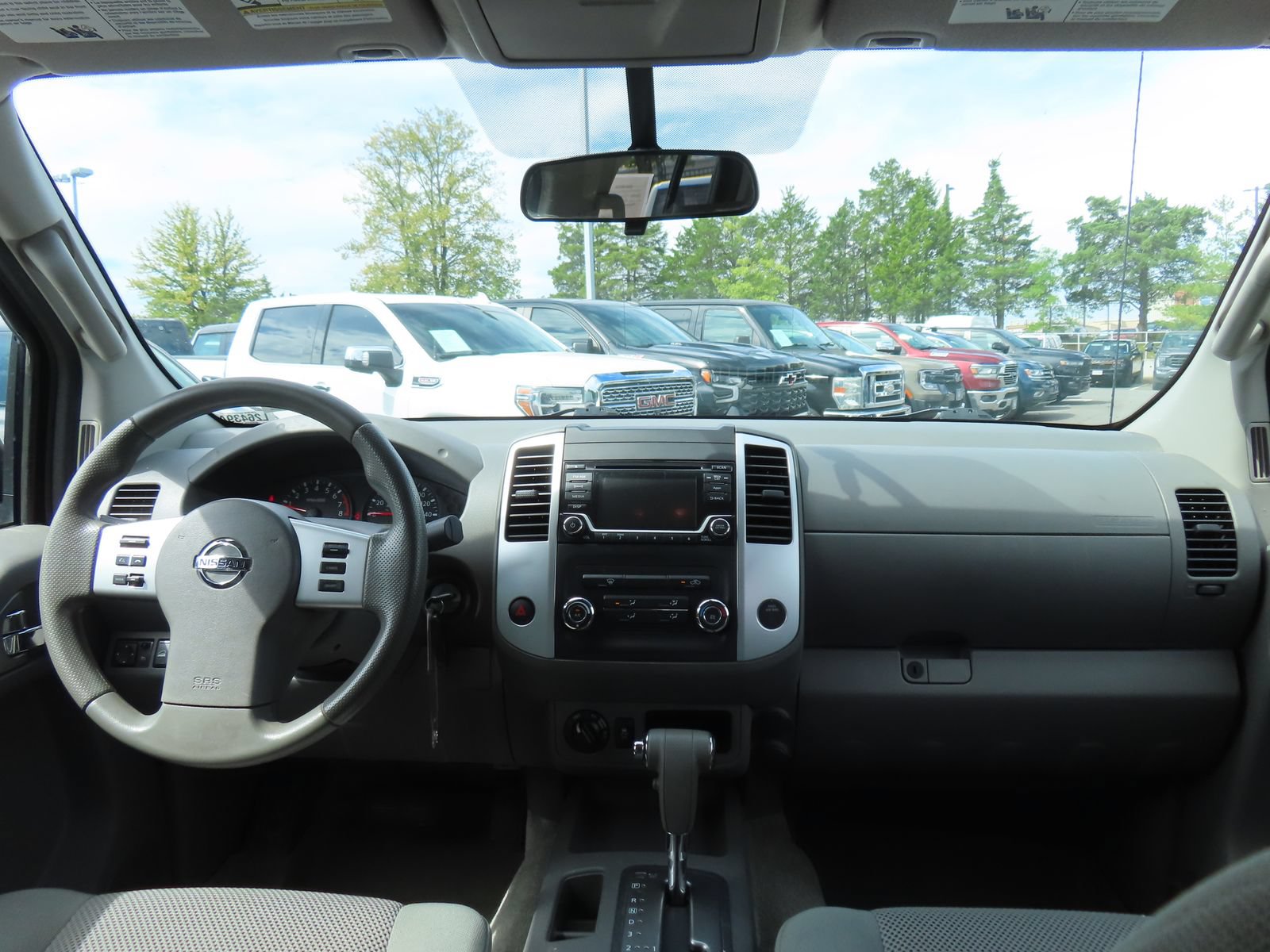 Used 2016 Nissan Frontier SV AWD/4WD image 14