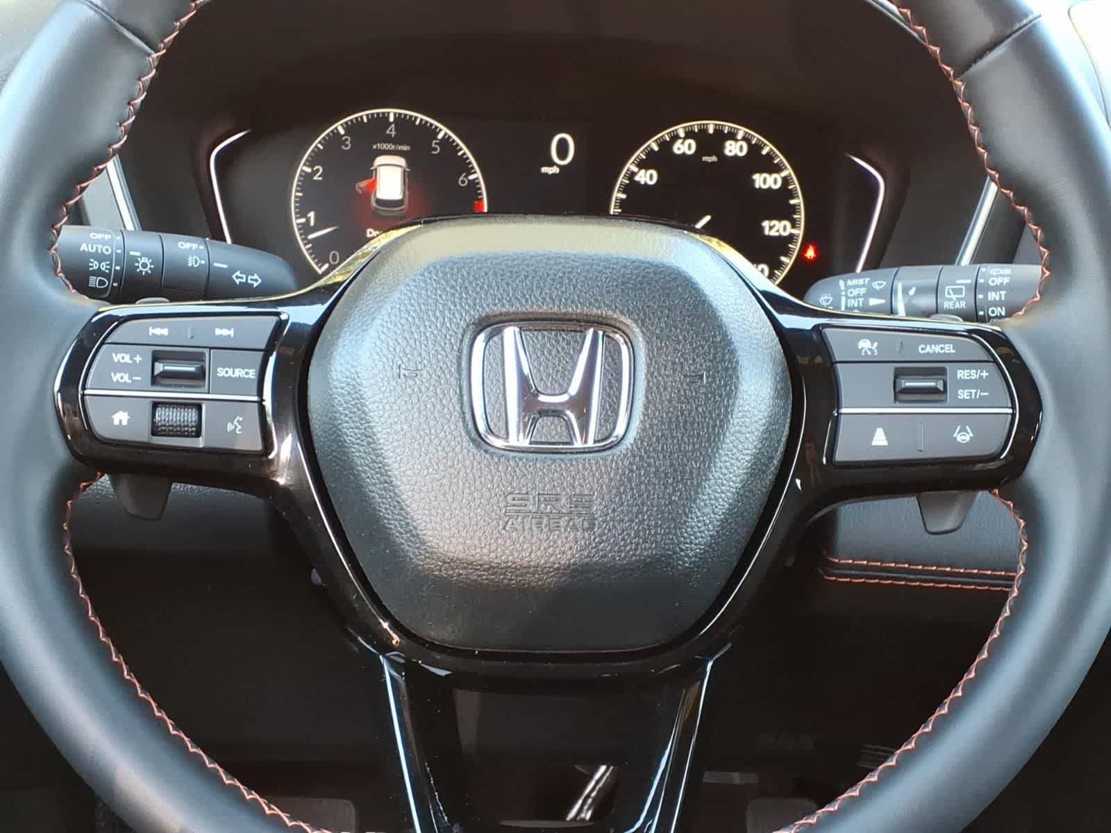 Used 2025 Honda Pilot Sport image 17
