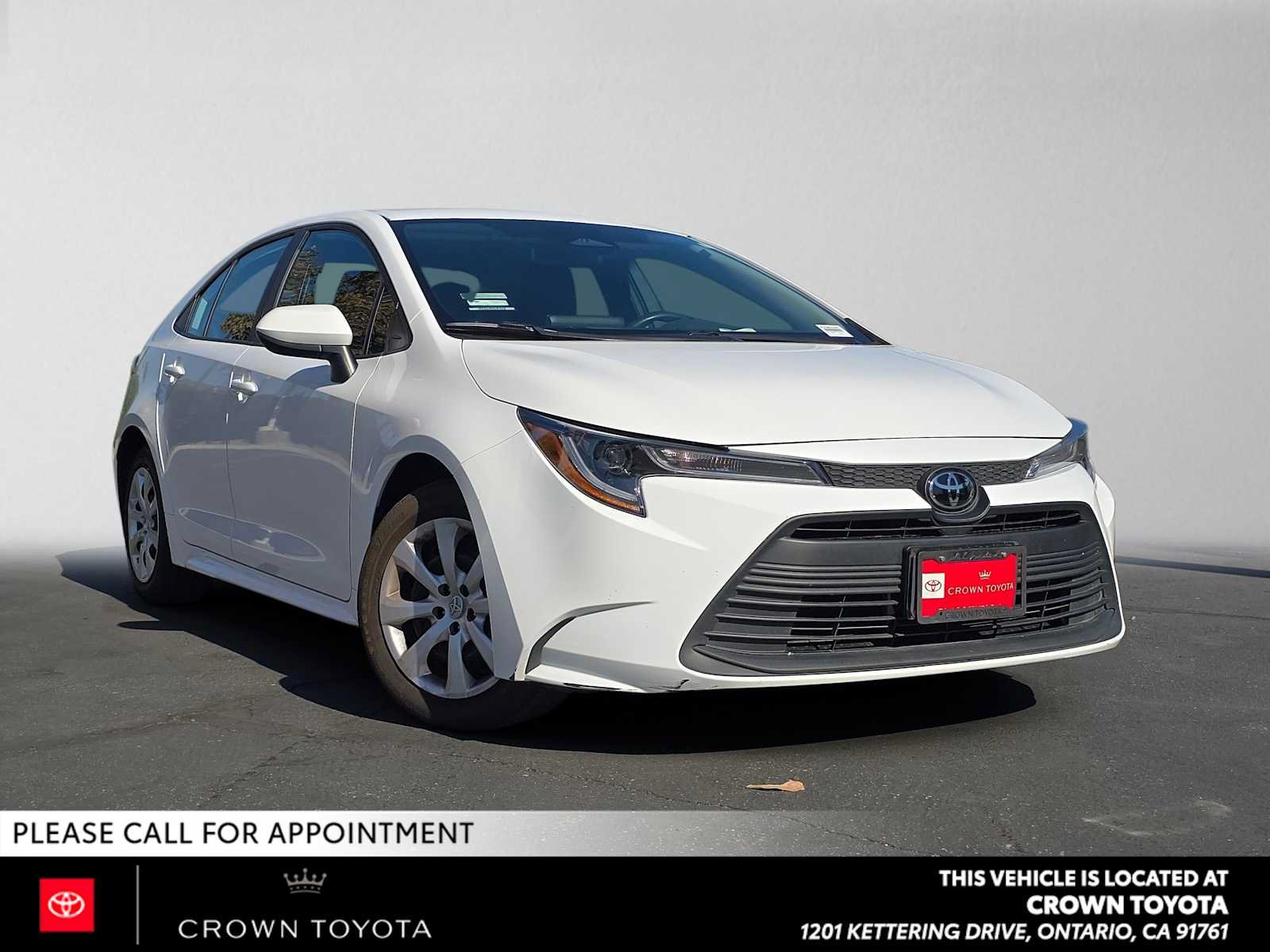 Certified 2025 Toyota Corolla LE FWD image 1