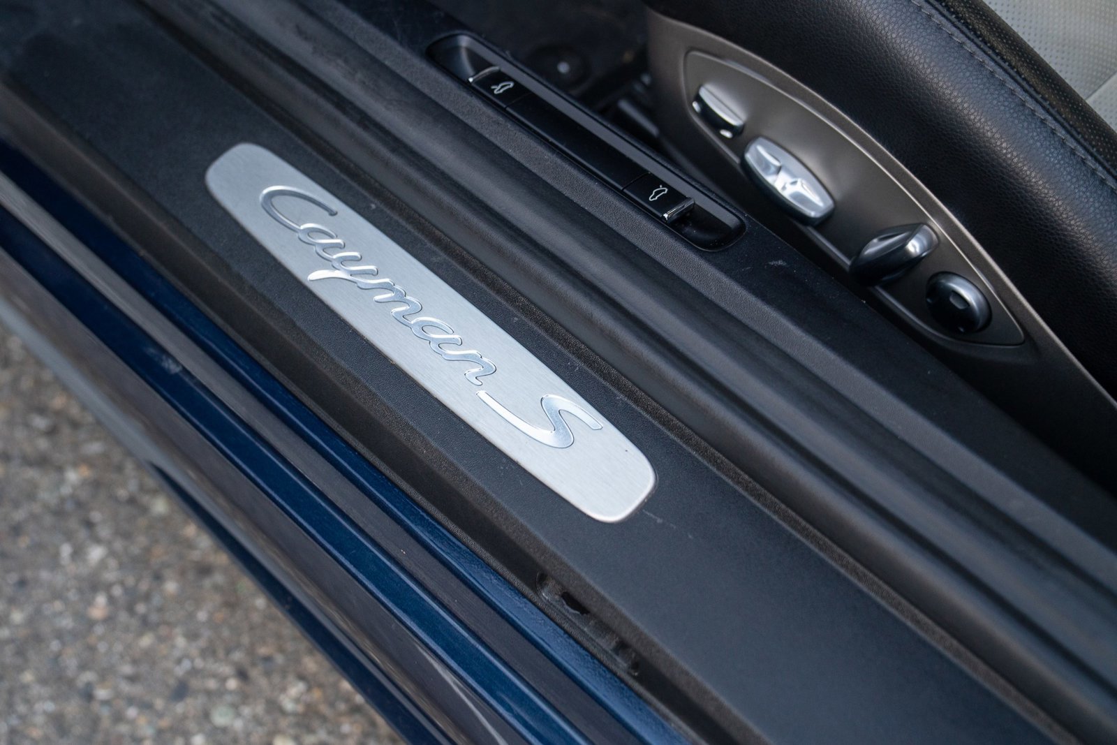 Used 2019 Porsche 718 Cayman S image 12