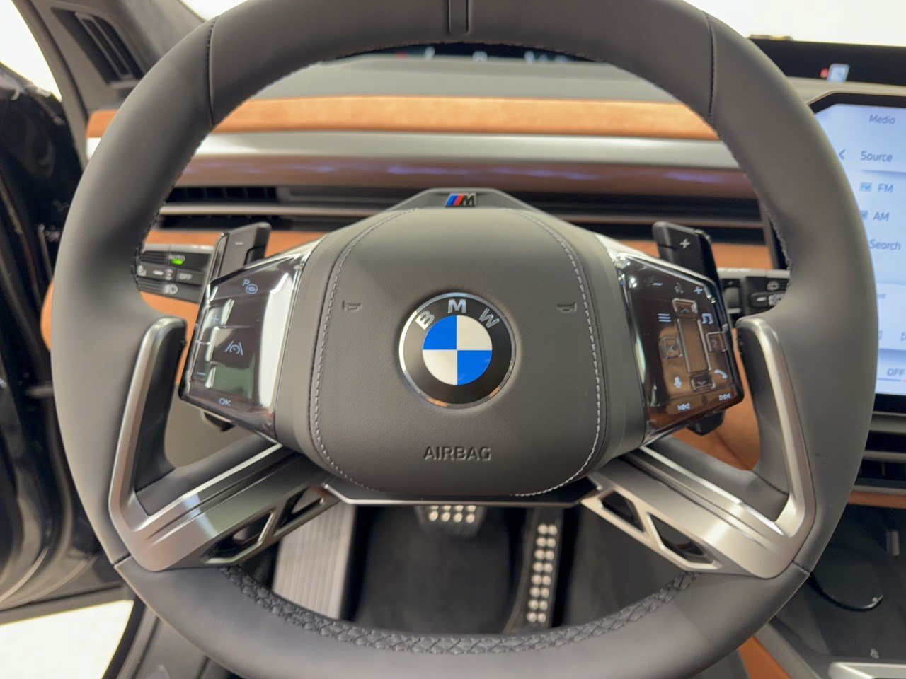 New 2027 BMW X5 xDrive40i w/ M Sport Professional Package AWD/4WD image 10