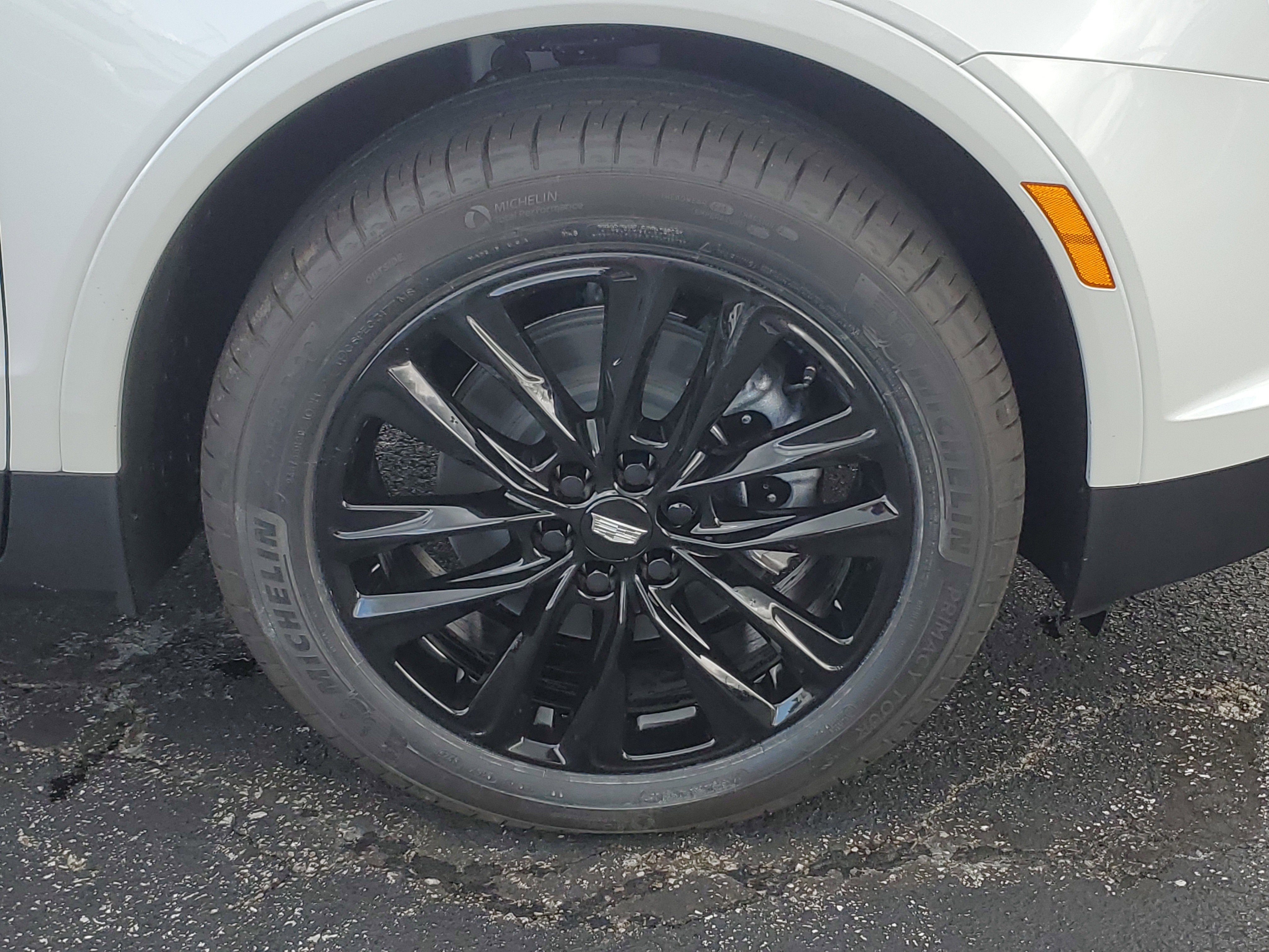 New 2025 Cadillac XT5 Premium Luxury image 5