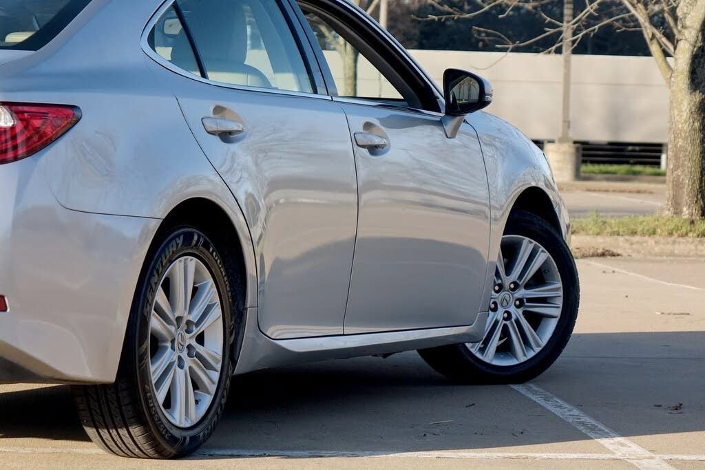 Used 2014 Lexus ES 350 w/ Premium Package image 33