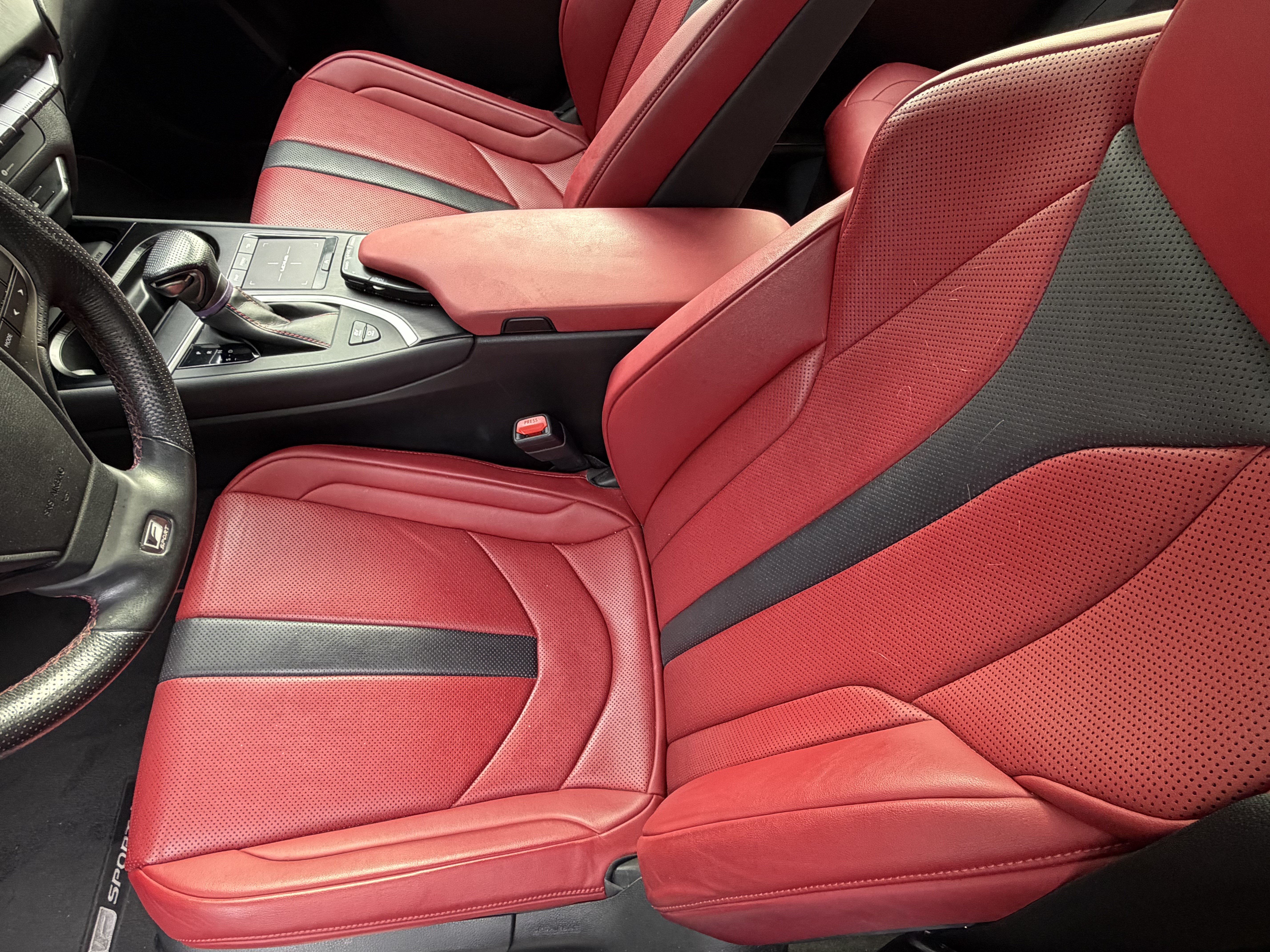 Used 2019 Lexus UX 250h F Sport w/ F Sport Premium Package AWD/4WD image 16